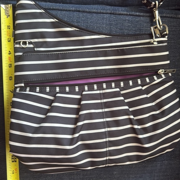 Travelon Anti-theft Crossbody Bag - Picture 4 of 6